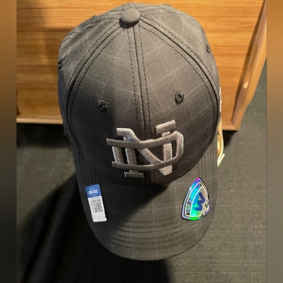 Notre dame fitted hat, brand new - Picture 2 of 16